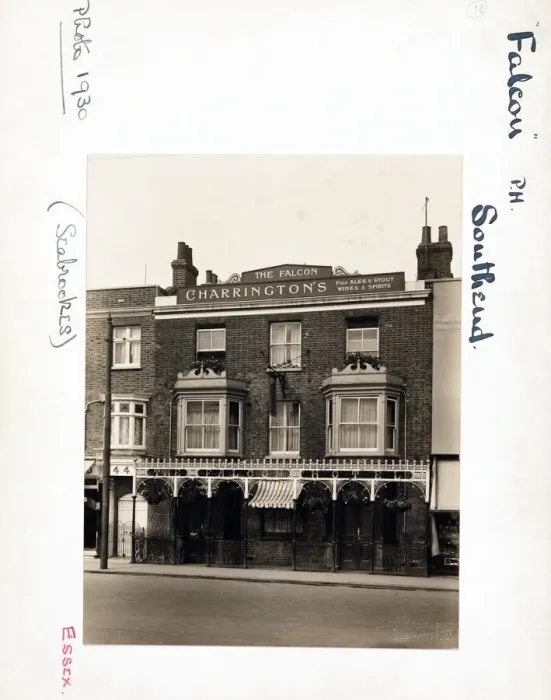 Framed Print : Photograph of Falcon PH, Southend, Essex Framed Print : Photograph of Falcon PH, Southend, Essex
