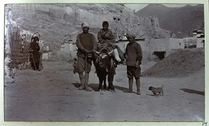 Framed Print : Photograph from a fascinating album which reveals new details on a little-known campaign in which a British military force brushed aside Tibetan defences to capture Lhasa, in 1904 Framed Print : Photograph from a fascinating album which reveals new details on a little-known campaign in which a British military force brushed aside Tibetan defences to capture Lhasa, in 1904