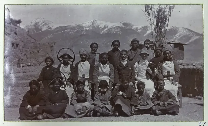 Framed Print : Photograph from a fascinating album which reveals new details on a little-known campaign in which a British military force brushed aside Tibetan defences to capture Lhasa, in 1904 Framed Print : Photograph from a fascinating album which reveals new details on a little-known campaign in which a British military force brushed aside Tibetan defences to capture Lhasa, in 1904