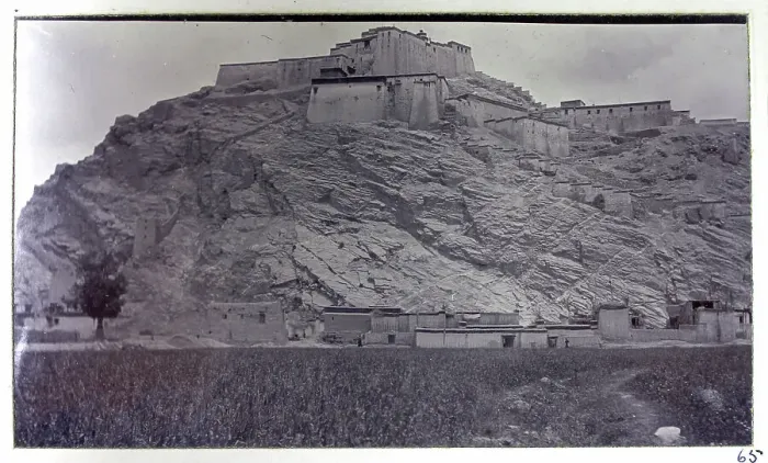 Framed Print : Photograph from a fascinating album which reveals new details on a little-known campaign in which a British military force brushed aside Tibetan defences to capture Lhasa, in 1904 Framed Print : Photograph from a fascinating album which reveals new details on a little-known campaign in which a British military force brushed aside Tibetan defences to capture Lhasa, in 1904