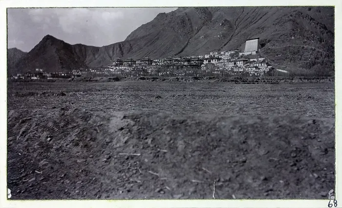 Framed Print : Photograph from a fascinating album which reveals new details on a little-known campaign in which a British military force brushed aside Tibetan defences to capture Lhasa, in 1904 Framed Print : Photograph from a fascinating album which reveals new details on a little-known campaign in which a British military force brushed aside Tibetan defences to capture Lhasa, in 1904