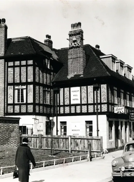 Framed Print : Photograph of Forest Hill Hotel, Forest Hill, London Framed Print : Photograph of Forest Hill Hotel, Forest Hill, London
