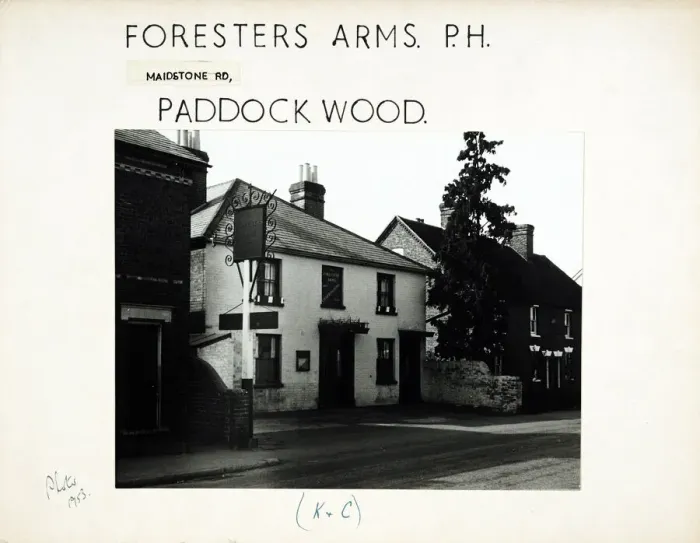 Framed Print : Photograph of Foresters Arms, Paddock Wood, Kent Framed Print : Photograph of Foresters Arms, Paddock Wood, Kent