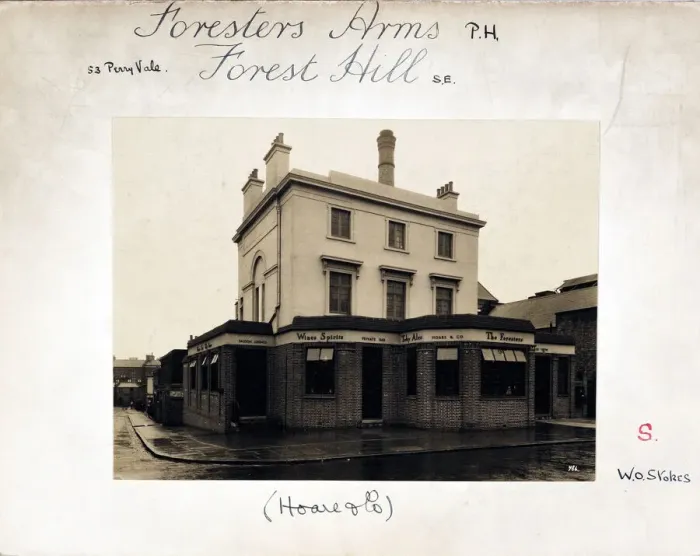Framed Print : Photograph of Foresters PH, Forest Hill, London Framed Print : Photograph of Foresters PH, Forest Hill, London
