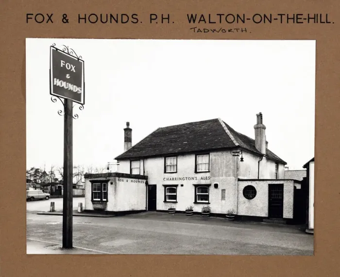 Framed Print : Photograph of Fox & Hounds PH, Walton on the Hill, Surrey Framed Print : Photograph of Fox & Hounds PH, Walton on the Hill, Surrey