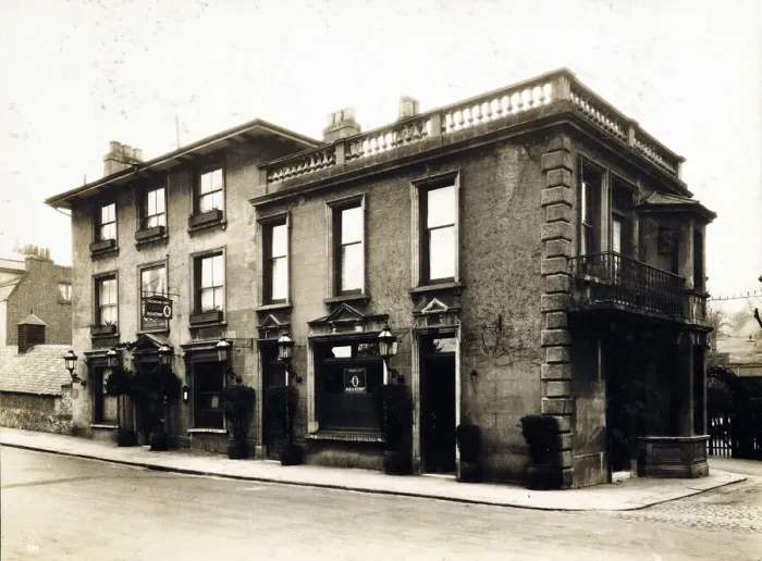 Framed Print : Photograph of Freemasons Arms, Hampstead (Old), London Framed Print : Photograph of Freemasons Arms, Hampstead (Old), London