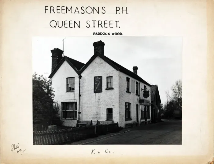 Framed Print : Photograph of Freemasons Arms, Paddock Wood, Kent Framed Print : Photograph of Freemasons Arms, Paddock Wood, Kent