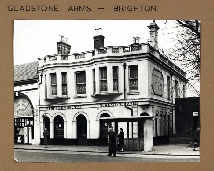 Framed Print : Photograph of Gladstone Arms, Brighton, Sussex Framed Print : Photograph of Gladstone Arms, Brighton, Sussex