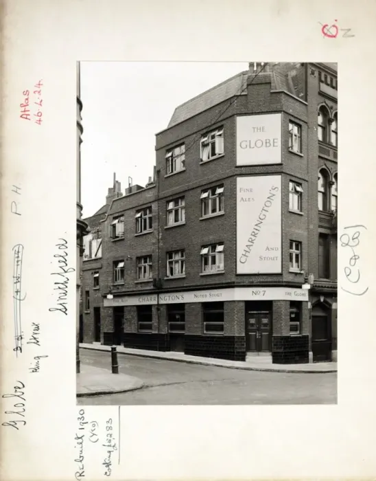 Framed Print : Photograph of Globe PH, Smithfield, London Framed Print : Photograph of Globe PH, Smithfield, London
