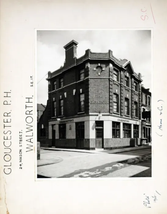 Framed Print : Photograph of Gloucester PH, Walworth, London Framed Print : Photograph of Gloucester PH, Walworth, London