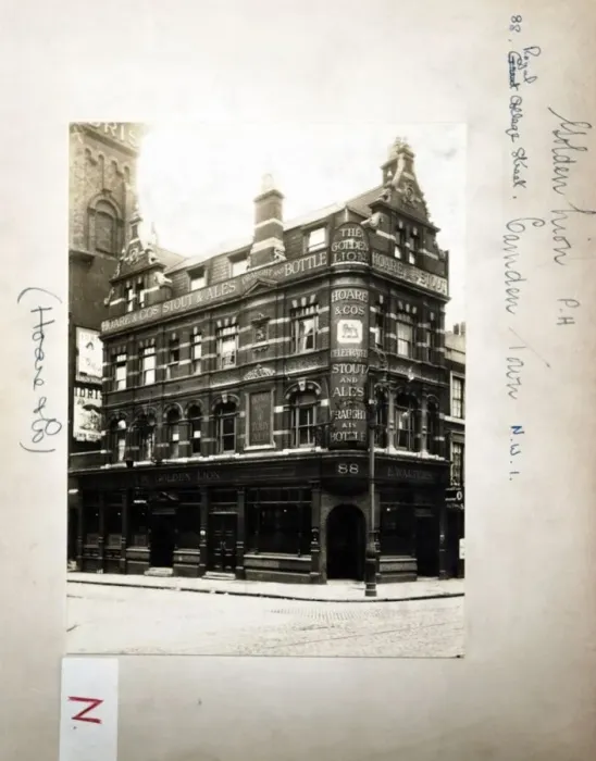 Framed Print : Photograph of Golden Lion PH, Camden Town, London Framed Print : Photograph of Golden Lion PH, Camden Town, London