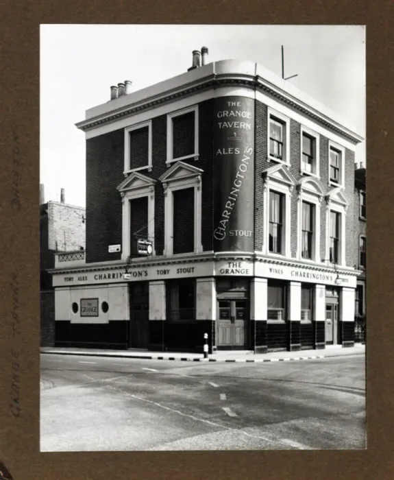 Framed Print : Photograph of Grange Tavern, Dalston, London Framed Print : Photograph of Grange Tavern, Dalston, London