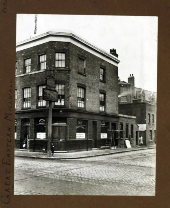 Framed Print : Photograph of Great Eastern PH, Millwall, London Framed Print : Photograph of Great Eastern PH, Millwall, London
