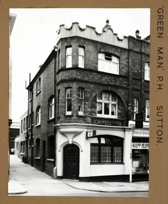 Framed Print : Photograph of Green Man PH, Sutton, Surrey Framed Print : Photograph of Green Man PH, Sutton, Surrey