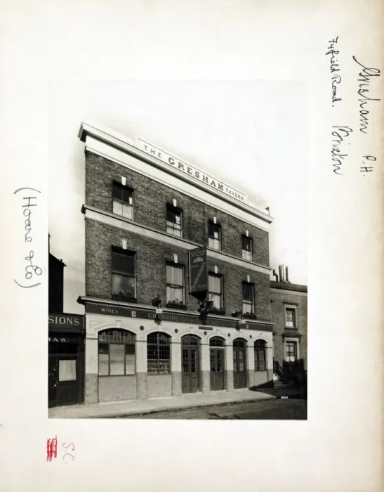 Framed Print : Photograph of Gresham Tavern, Brixton, London Framed Print : Photograph of Gresham Tavern, Brixton, London