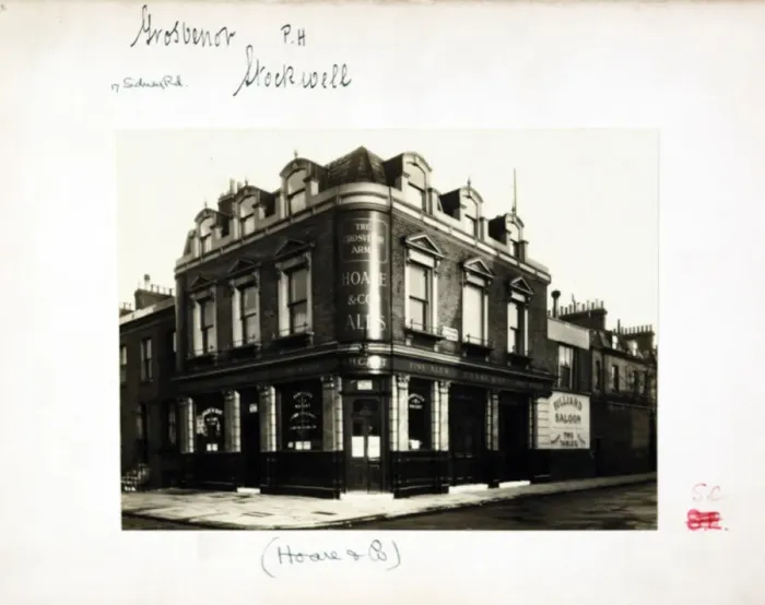 Framed Print : Photograph of Grosvenor Arms, Stockwell, London Framed Print : Photograph of Grosvenor Arms, Stockwell, London