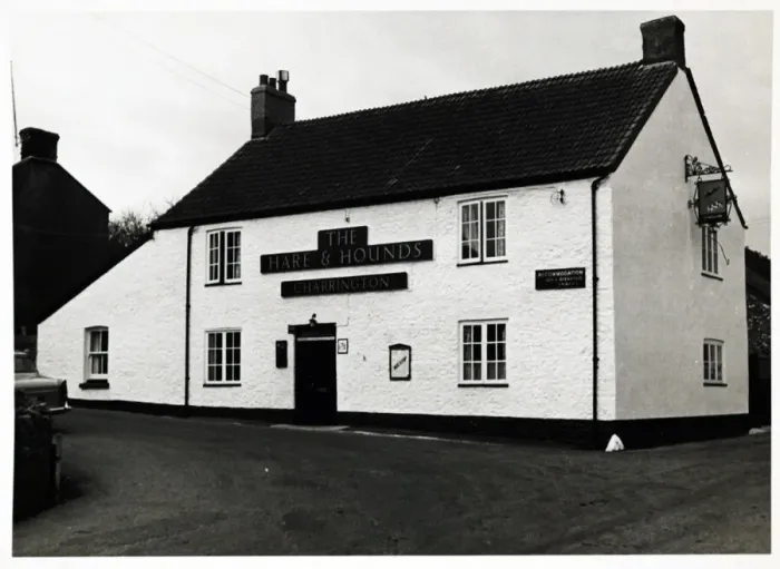Framed Print : Photograph of Hare & Hounds PH, Axminster, Somerset Framed Print : Photograph of Hare & Hounds PH, Axminster, Somerset