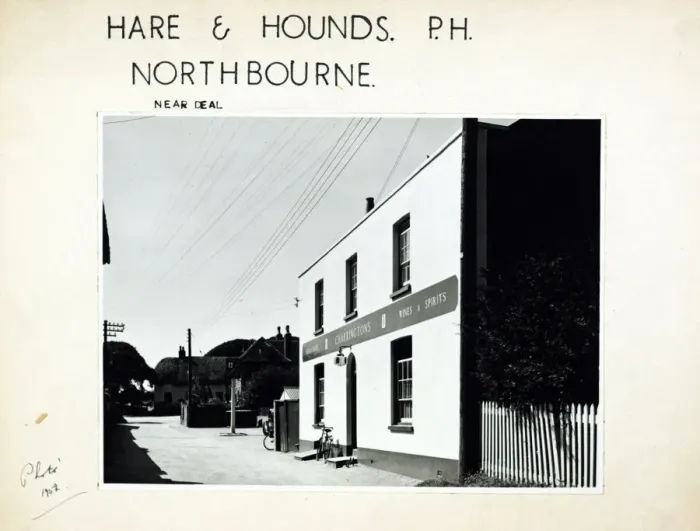 Framed Print : Photograph of Hare & Hounds PH, Northbourne, Kent Framed Print : Photograph of Hare & Hounds PH, Northbourne, Kent