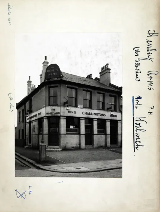 Framed Print : Photograph of Henley Arms, North Woolwich, London Framed Print : Photograph of Henley Arms, North Woolwich, London
