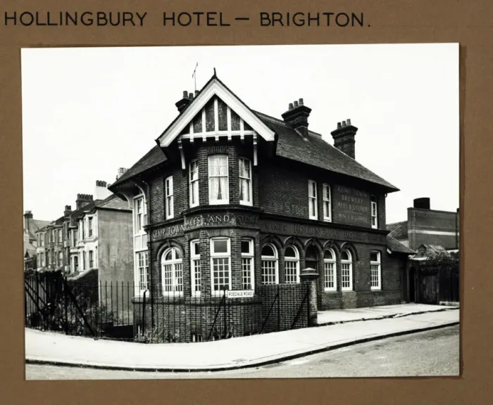 Framed Print : Photograph of Hollingbury Hotel, Brighton, Sussex Framed Print : Photograph of Hollingbury Hotel, Brighton, Sussex