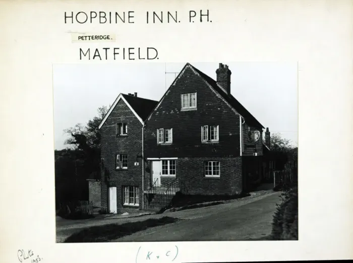 Framed Print : Photograph of Hopbine Inn, Matfield, Kent Framed Print : Photograph of Hopbine Inn, Matfield, Kent