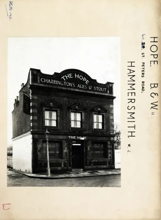 Framed Print : Photograph of Hope PH, Hammersmith, London Framed Print : Photograph of Hope PH, Hammersmith, London