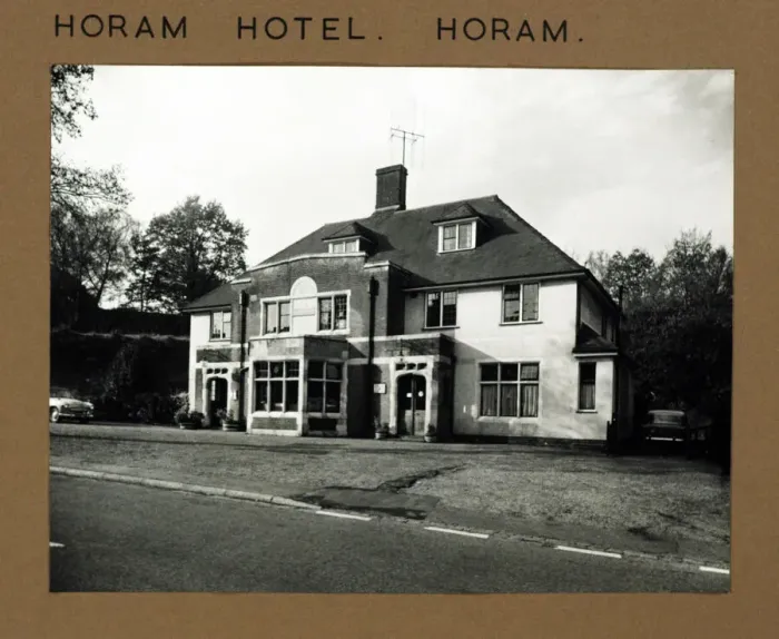 Framed Print : Photograph of Horam Hotel, Horam, Sussex Framed Print : Photograph of Horam Hotel, Horam, Sussex