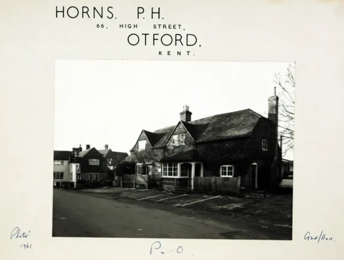 Framed Print : Photograph of Horns PH, Otford, Kent Framed Print : Photograph of Horns PH, Otford, Kent