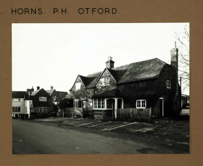 Framed Print : Photograph of Horns PH, Otford, Kent Framed Print : Photograph of Horns PH, Otford, Kent