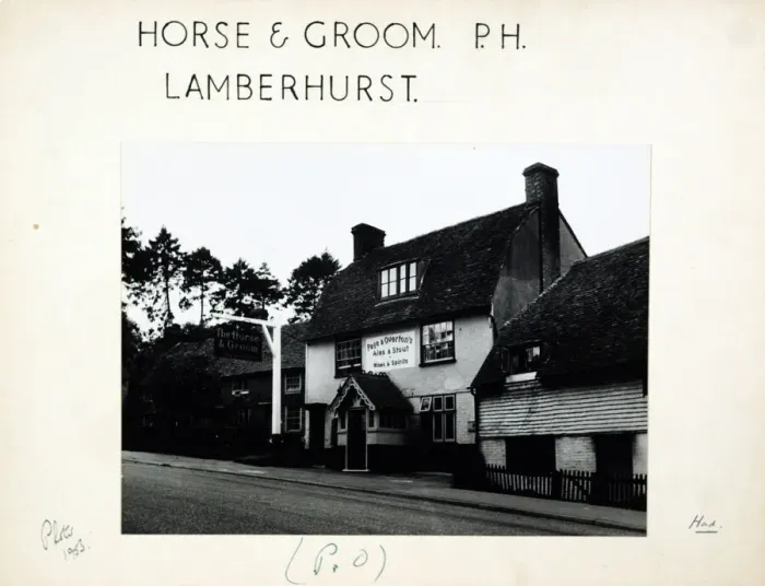 Framed Print : Photograph of Horse & Groom PH, Lamberhurst, Kent Framed Print : Photograph of Horse & Groom PH, Lamberhurst, Kent