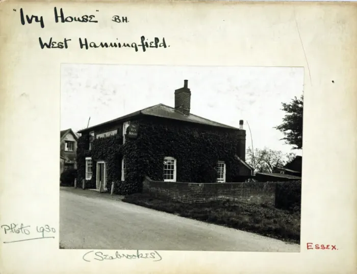 Framed Print : Photograph of Ivy House PH, West Hanningfield, Essex