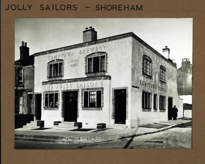 Framed Print : Photograph of Jolly Sailors PH, Shoreham, Sussex Framed Print : Photograph of Jolly Sailors PH, Shoreham, Sussex
