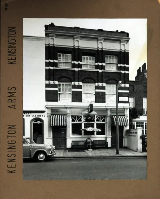 Framed Print : Photograph of Kensington Arms, Kensington, London Framed Print : Photograph of Kensington Arms, Kensington, London