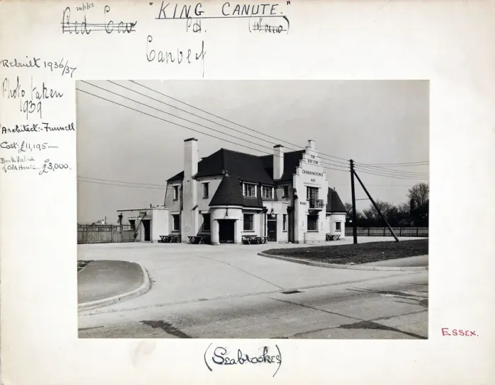 Framed Print : Photograph of King Canute PH, Canvey, Essex Framed Print : Photograph of King Canute PH, Canvey, Essex