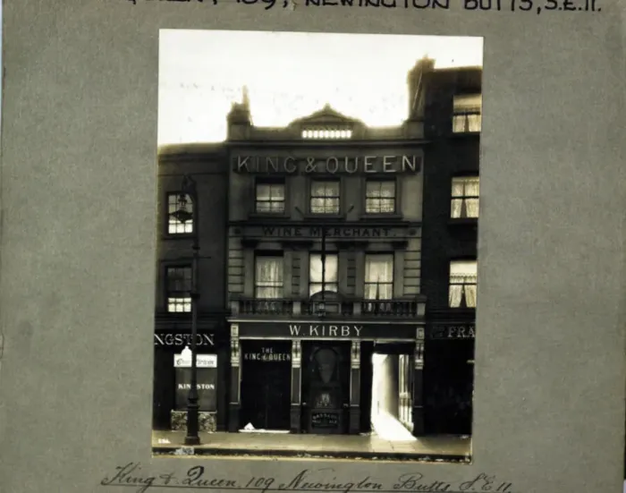 Framed Print : Photograph of King and Queen PH, Newington, London Framed Print : Photograph of King and Queen PH, Newington, London