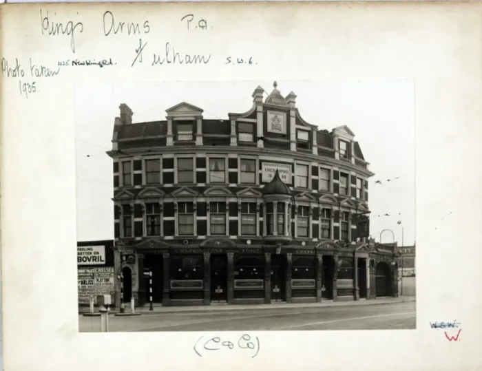 Framed Print : Photograph of Kings Arms, Fulham, London Framed Print : Photograph of Kings Arms, Fulham, London