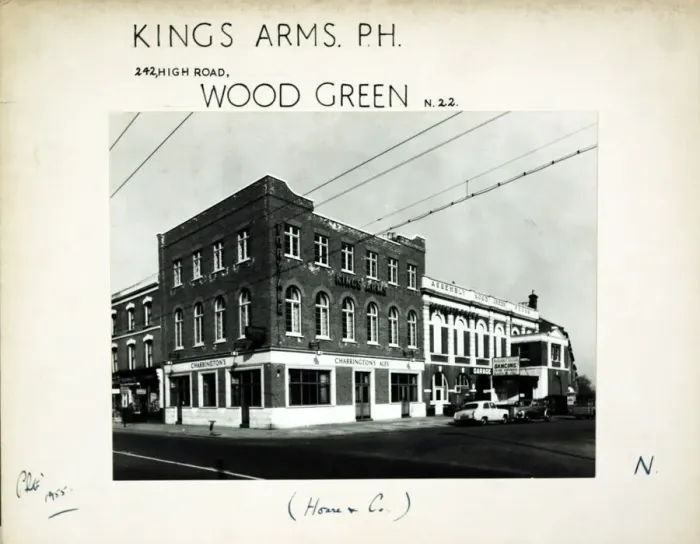 Framed Print : Photograph of Kings Arms, Wood Green, London Framed Print : Photograph of Kings Arms, Wood Green, London