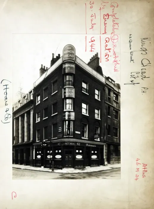 Framed Print : Photograph of Kings Head PH, City, London Framed Print : Photograph of Kings Head PH, City, London