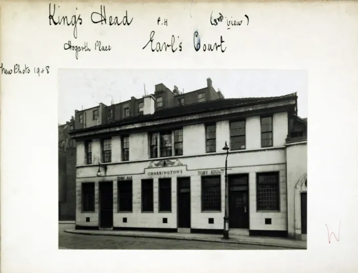 Framed Print : Photograph of Kings Head PH, Earls Court, London Framed Print : Photograph of Kings Head PH, Earls Court, London