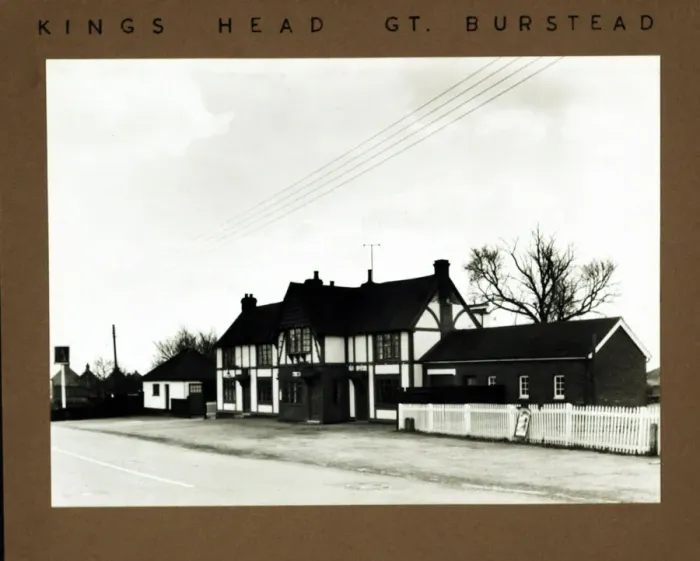 Framed Print : Photograph of Kings Head PH, Great Burstead, Essex Framed Print : Photograph of Kings Head PH, Great Burstead, Essex