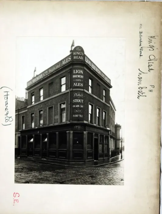 Framed Print : Photograph of Kings Head PH, Lambeth, London Framed Print : Photograph of Kings Head PH, Lambeth, London