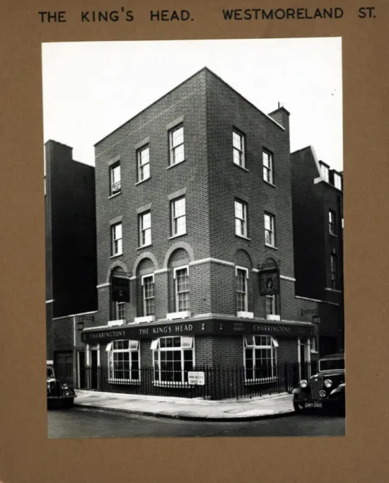 Framed Print : Photograph of Kings Head PH, Marylebone, London Framed Print : Photograph of Kings Head PH, Marylebone, London