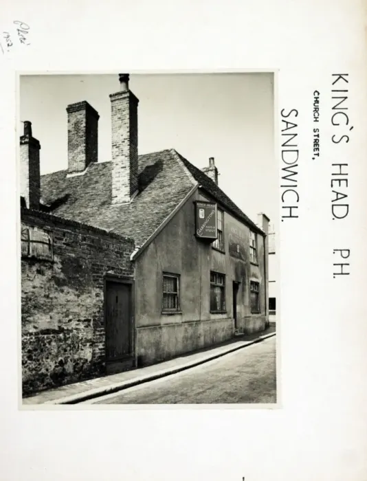 Framed Print : Photograph of Kings Head PH, Sandwich, Kent Framed Print : Photograph of Kings Head PH, Sandwich, Kent