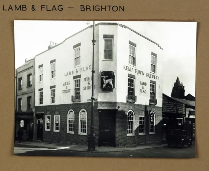 Framed Print : Photograph of Lamb & Flag PH, Brighton, Sussex Framed Print : Photograph of Lamb & Flag PH, Brighton, Sussex