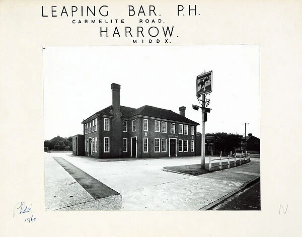 Photograph of Leaping Bar PH, Harrow Weald, Greater London