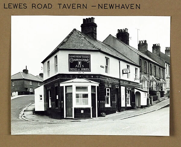 Photograph of Lewes Road Tavern, Newhaven, Sussex