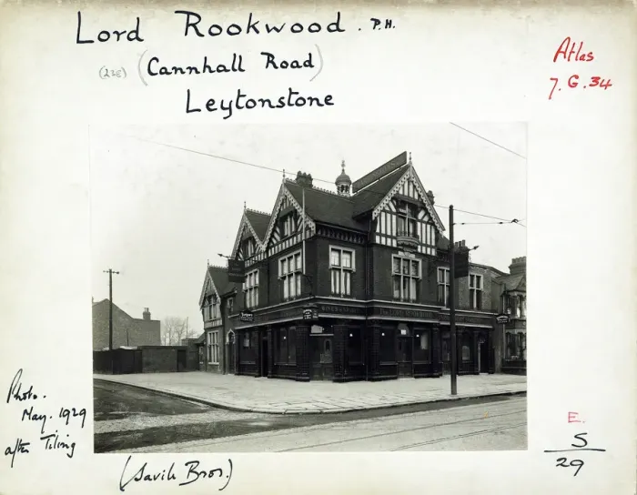 Framed Print : Photograph of Lord Rookwood PH, Leytonstone, London Framed Print : Photograph of Lord Rookwood PH, Leytonstone, London