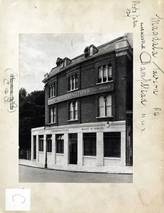Framed Print : Photograph of Magdala Tavern, Hampstead, London Framed Print : Photograph of Magdala Tavern, Hampstead, London