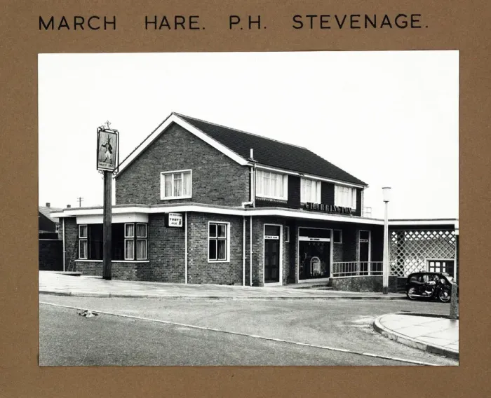 Framed Print : Photograph of March Hare PH, Stevenage, Hertfordshire Framed Print : Photograph of March Hare PH, Stevenage, Hertfordshire