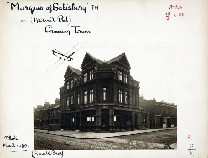 Framed Print : Photograph of Marquis Of Salisbury PH, Canning Town, London Framed Print : Photograph of Marquis Of Salisbury PH, Canning Town, London